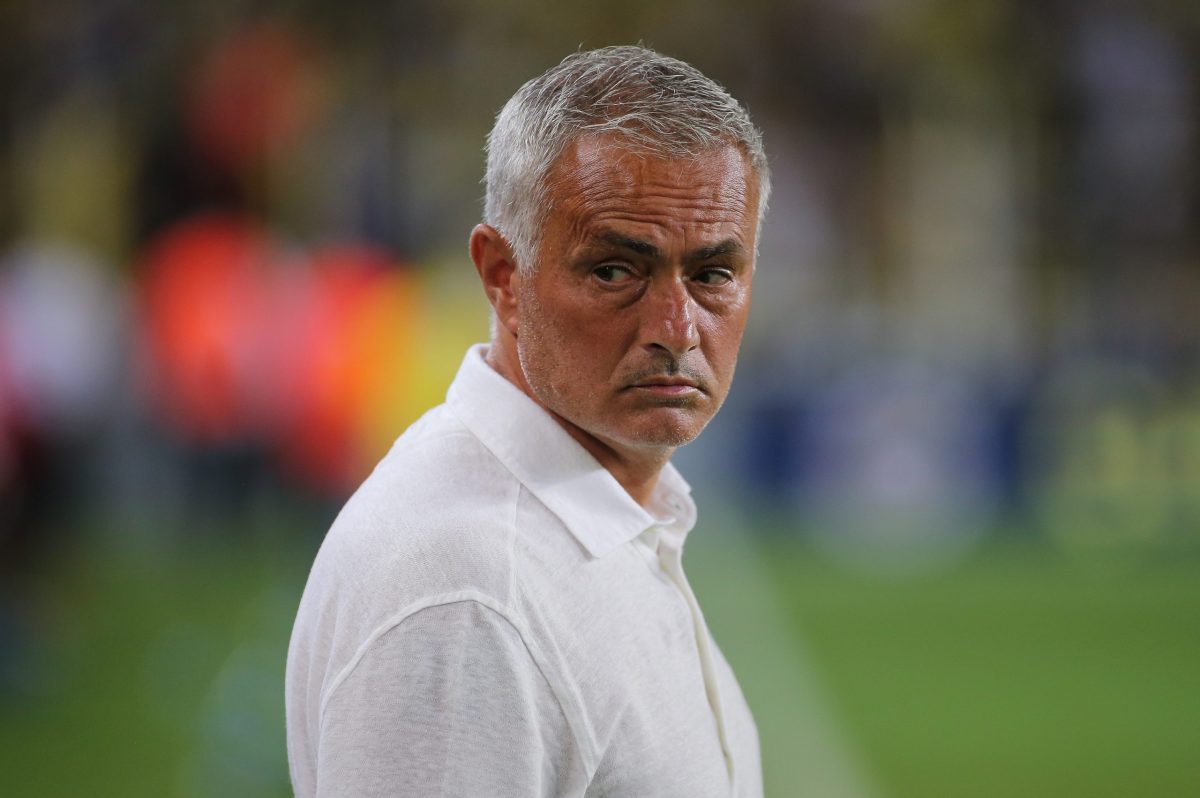 José Mourinho in panchina con il Fenerbahce